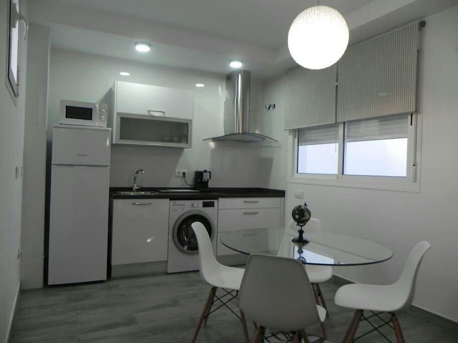 סביליה Atico Con Terraza En Alameda De Hercules מראה חיצוני תמונה